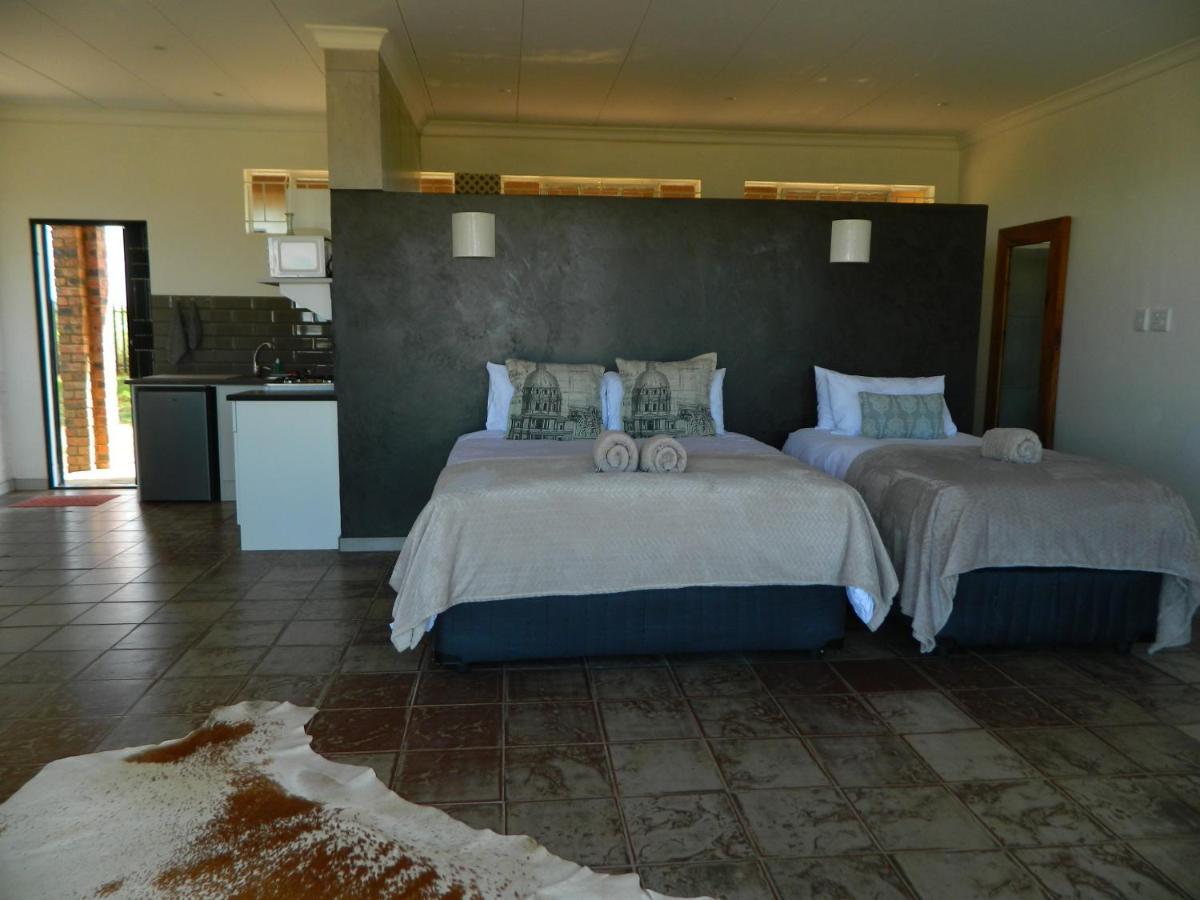 Dewdrop Farm Stay Ermelo Exterior foto